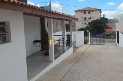 Casa geminada localizada no bairro jardim maria lucia-votorantim/sp