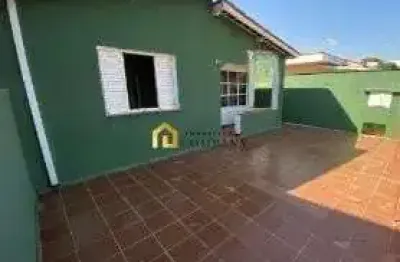 Casa térrea à venda com 02 quartos, 02 banheiros e duas vagas de garagem, no bairro divino - sorocaba/sp