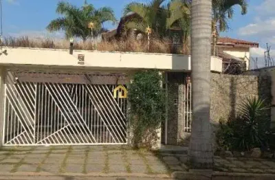 Casa com 3 dormitórios, sendo uma suíte e piscina, na vila santa rita, sorocaba/sp
