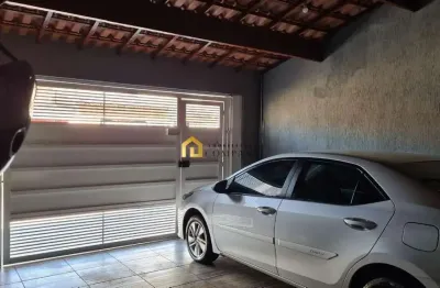 Casa térrea, com 02 quartos sendo uma suíte, próximo ao centro de salto de pirapora/sp