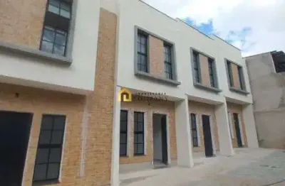 Sobrados com 02 dormitórios, próximo a escolas, mercados e a faculdade