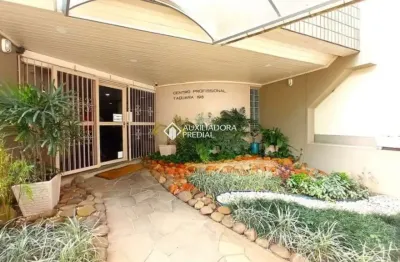 Sala comercial para alugar na avenida taquara, 198, petrópolis, porto alegre, 30 m2 por r$ 4.100