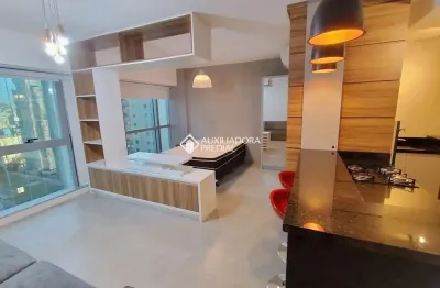 Apartamento com 1 quarto para alugar na avenida borges de medeiros, 2277, centro histórico, porto alegre, 38 m2 por r$ 4.500