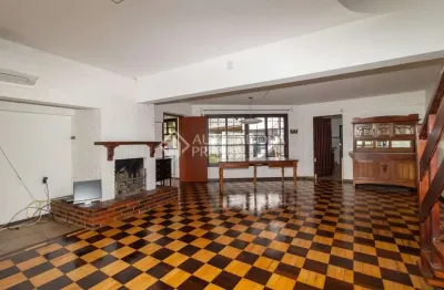 Casa em condomínio fechado com 4 quartos para alugar na Rua Vicente Failace, 21, Tristeza, Porto Alegre, 370 m2 por R$ 8.000