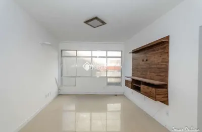 Apartamento com 3 quartos para alugar na avenida independência, 519, independência, porto alegre, 113 m2 por r$ 3.000