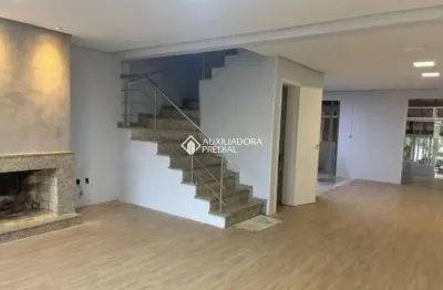 Casa em condomínio fechado com 3 quartos para alugar na rua ivo walter kern, 590, hípica, porto alegre, 157 m2 por r$ 4.000