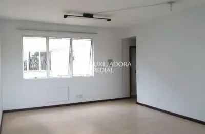 Sala comercial para alugar na rua joão guimarães, 31, santa cecília, porto alegre, 39 m2 por r$ 1.300