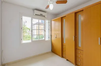 Apartamento com 3 quartos para alugar na rua dona eugênia, 1256, santa cecília, porto alegre, 110 m2 por r$ 2.500