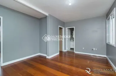 Apartamento com 2 quartos para alugar na rua guilherme alves, 1345, petrópolis, porto alegre, 61 m2 por r$ 1.800