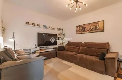 Apartamento com 3 quartos para alugar na Rua General Souza Doca, 52, Petrópolis, Porto Alegre, 110 m2 por R$ 3.500