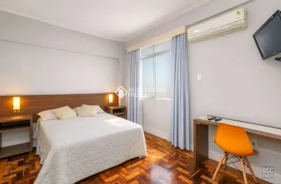 Apartamento com 1 quarto para alugar na Rua General Andrade Neves, 150, Centro Histórico, Porto Alegre, 18 m2 por R$ 1.600