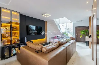 Casa em condomínio fechado com 3 quartos para alugar na rua dom joão becker, 1910, fátima, canoas, 231 m2 por r$ 9.500