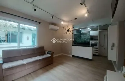Casa em condomínio fechado com 2 quartos para alugar na irmã maria hiltgardis, 376, olaria, canoas, 80 m2 por r$ 2.900