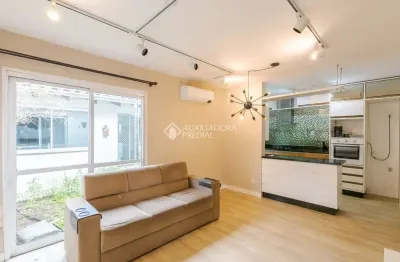 Casa em condomínio fechado com 2 quartos para alugar na irmã maria hiltgardis, 376, olaria, canoas, 80 m2 por r$ 2.900