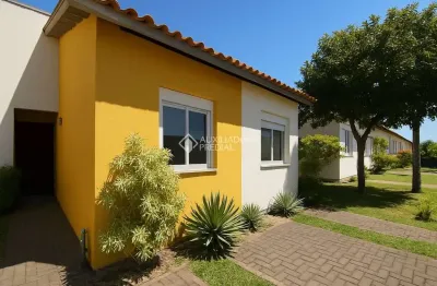 Casa em condomínio fechado com 3 quartos para alugar na irmã maria hiltgardis, 376, olaria, canoas, 66 m2 por r$ 1.950