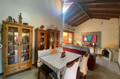 Casa com 4 quartos para alugar na rua itália, 1004, niterói, canoas, 125 m2 por r$ 3.500
