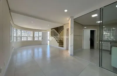 Casa com 3 quartos para alugar na rua mathias velho, 899, centro, canoas, 170 m2 por r$ 5.000