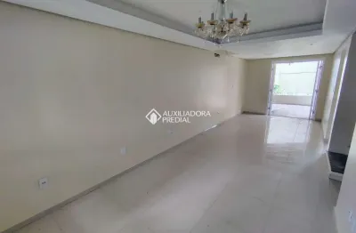 Casa em condomínio fechado com 4 quartos para alugar na rua república, 2050, harmonia, canoas, 136 m2 por r$ 3.400