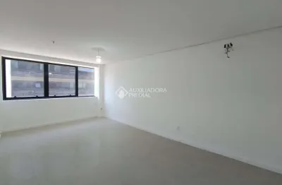 Sala comercial para alugar na avenida getúlio vargas, 4841, marechal rondon, canoas, 49 m2 por r$ 2.200