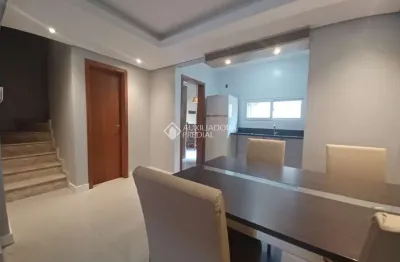 Casa em condomínio fechado com 3 quartos para alugar na rua república, 2708, harmonia, canoas, 90 m2 por r$ 2.300