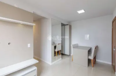 Apartamento com 2 quartos para alugar na Rua Quatro, 21, Olaria, Canoas, 48 m2 por R$ 1.300