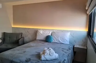 Apartamento com 1 quarto para alugar na rua professor duplan, 50, rio branco, porto alegre, 25 m2 por r$ 3.540