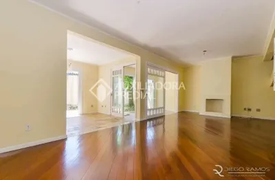 Casa em condomínio fechado com 4 quartos para alugar na avenida coronel marcos, 483, pedra redonda, porto alegre, 197 m2 por r$ 4.300