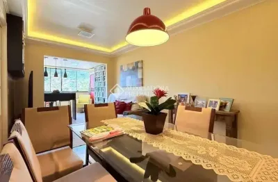 Apartamento com 2 quartos para alugar na avenida clemenciano barnasque, 160, teresópolis, porto alegre, 73 m2 por r$ 2.000