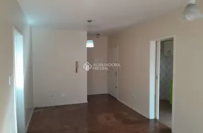 Apartamento com 3 quartos para alugar na avenida coronel gastão haslocher mazeron, 65, medianeira, porto alegre, 90 m2 por r$ 2.000
