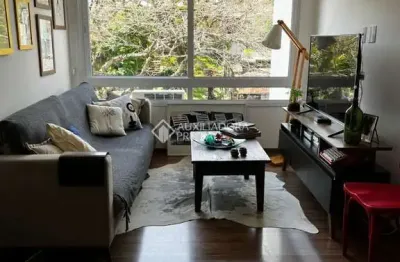 Apartamento com 2 quartos para alugar na rua padre antônio vieira, 115, santo antônio, porto alegre, 23 m2 por r$ 2.600