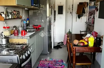 Apartamento com 2 quartos para alugar na rua padre antônio vieira, 115, santo antônio, porto alegre, 23 m2 por r$ 2.600