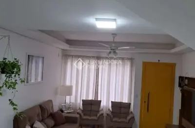 Casa em condomínio fechado com 2 quartos para alugar na rua irmão jaime biazus, 71, guarujá, porto alegre, 112 m2 por r$ 3.000