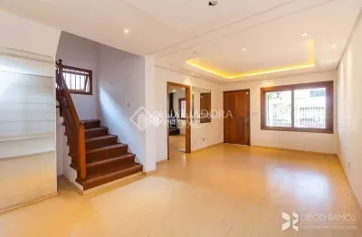 Casa em condomínio fechado com 5 quartos para alugar na rua doutor barcelos, 2708, tristeza, porto alegre, 350 m2 por r$ 9.900