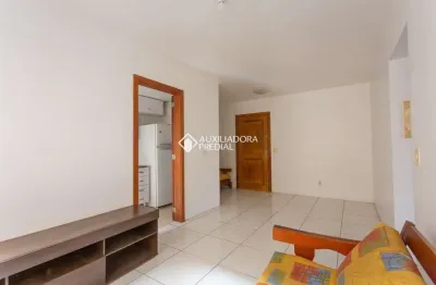 Apartamento com 2 quartos para alugar na rua general lima e silva, 975, centro histórico, porto alegre, 54 m2 por r$ 2.400