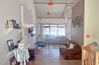 Casa térrea à venda na vila romana, 120 m² at, 90 m² ac, com 2 suítes, quintal e 1 vaga