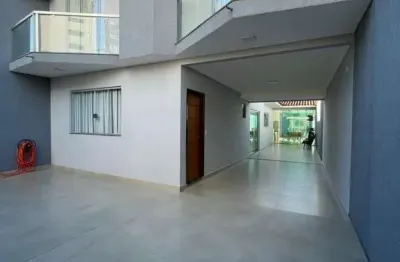 Residência de alto padrão a 100 metros do parque do ingá  maringá/pr