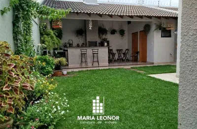 Casa à venda no Alto das Grevíleas | 3 dormitórios | Espaço gourmet | Excelente custo-benefício