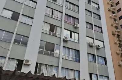 Apartamento a venda no condomínio Residencial Córdoba no bairro Zona 02 - Maringá/PR