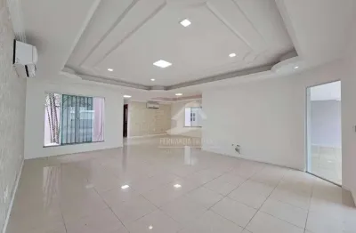 Casa triplex para alugar de 5 quartos, 541m² por r$22.000/mês - barra da tijuca - rio de janeiro/rj