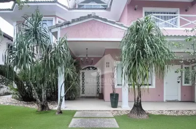 Casa para alugar de 6 suítes, 800m² em terreno de 1.000m² por r$ 24.500/mês - barra da tijuca - rio de janeiro/rj
