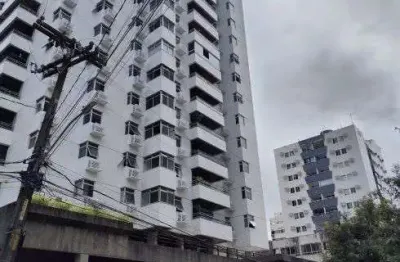 Vendo ou alugo belíssimo apartamento triplex em boa viagem