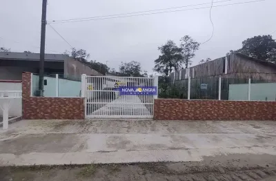 Residencia em alvenaria com aproximadamente 66m² de construção