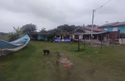 02 residências em alvenaria com área de terreno com aproximadamente 900m²