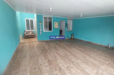 Residência com 03 dormitórios em conjunto residencial