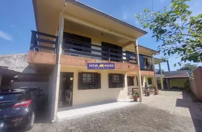 Sobrado a venda com 03 dormitórios sendo 01 suíte a duas quadras do mar