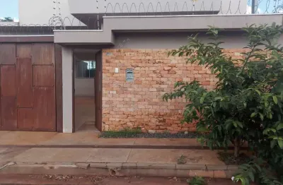 Casa para venda em campo grande, center park, 3 dormitórios, 1 suíte, 3 banheiros, 2 vagas