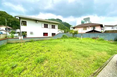 Terreno no bairro guarani com 300 m² todo plano com escritura