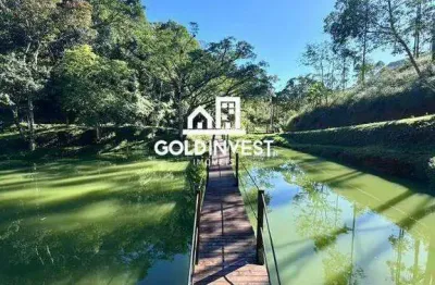 Sitio/chacára com piscina, lagoa e casa pronta para moradia