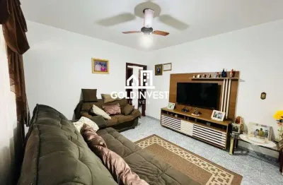 Casa com 4 quartos e amplo espaço de terreno localizada no bairro limoeiro/itajai