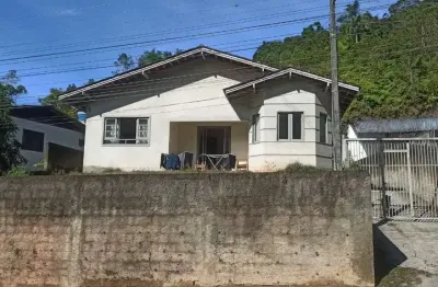 Casa à venda, 3 quartos, 3 vagas, bateas - brusque/sc